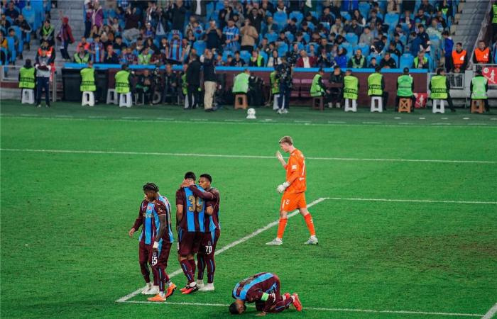 بالبلدي : تقييم
      محمد
      صلاح
      في
      مباراة
      طرابزون
      سبور
      وهارتس
      بـ
      الدوري
      الأوروبي