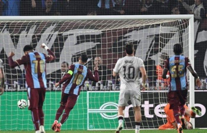 بالبلدي: محمد
      صلاح
      يقود
      طرابزون
      للانتصار
      بثنائية
      أمام
      هارتس
      في
      دوري
      المؤتمر
      الأوروبي
      «فيديو»
