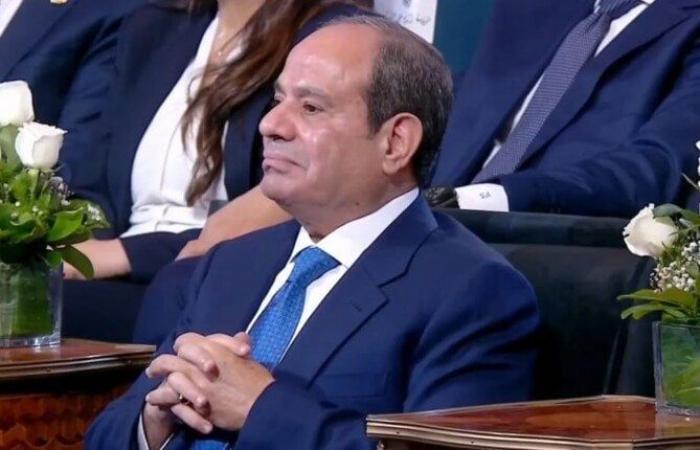 بالبلدي : مصطفى
      بكري:
      مشاركة
      الرئيس
      السيسي
      في
      جلسات
      منتدى
      مصر
      2026
      منحته
      زخما
      كبيرا