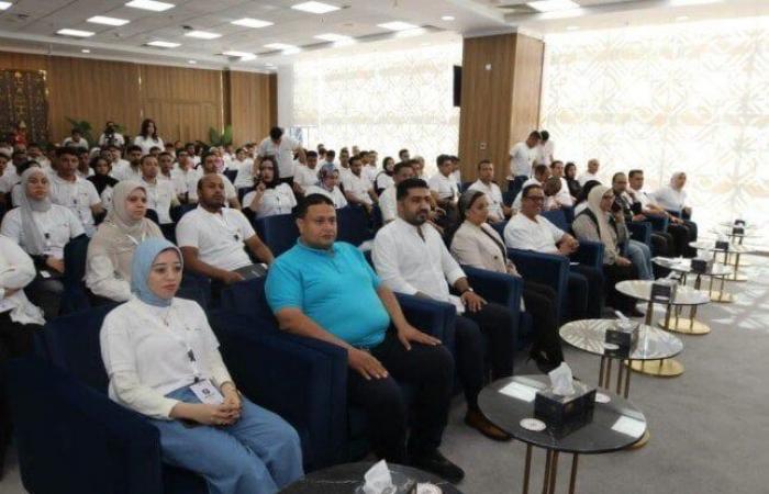 بالبلدي: وزيرا
      التخطيط
      والاستثمار
      في
      حوار
      مفتوح
      مع
      طلاب
      الجامعات
      حول
      مستقبل
      سوق
      العمل