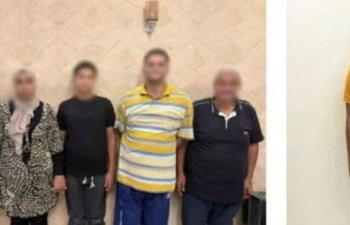 بالبلدي : بسبب
      خلاف
      على
      أرض
      زراعية..
      ضبط
      6
      أشخاص
      تعدوا
      على
      سيدة
      وشقيقتها
      بالغربية