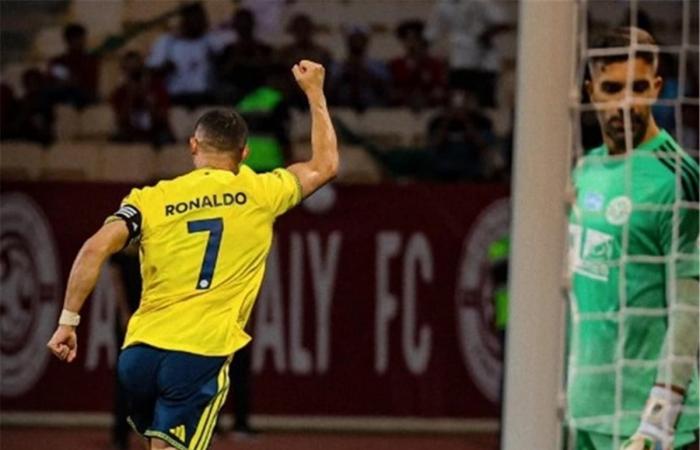 بالبلدي : فيديو
      |
      رونالدو
      يقود
      النصر
      للفوز
      على
      الفيصلي
      بثلاثية
      في
      الدوري
      السعودي