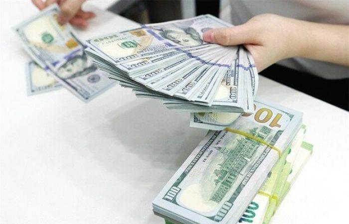بالبلدي: سعر
      الدولار
      اليوم..
      كم
      سجل
      الأخضر
      في
      البنك
      الأهلي
      المصري
      مساء
      الجمعة؟