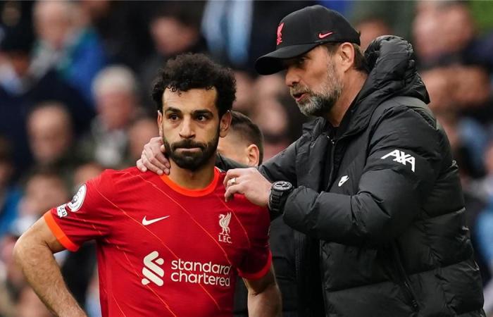 بالبلدي : مستشهدًا
      بـ
      محمد
      صلاح..
      كلوب
      يراوغ
      بشأن
      أفضل
      لاعب
      دربه
      في
      مسيرته