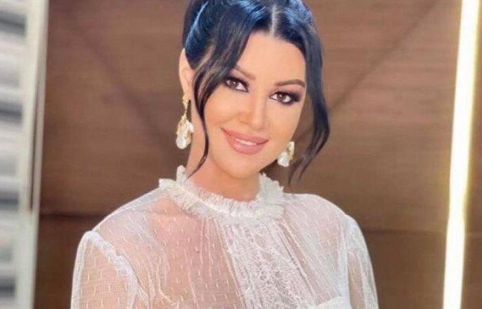 بالبلدي: بعد
      الحديث
      عن
      والدها..
      «أروى
      جودة»
      تتصدر
      تريند
      جوجل