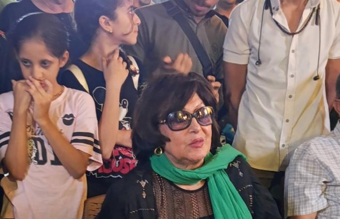 بالبلدي: سهير
      المرشدي
      تشارك
      في
      فعاليات
      الأسبوع
      الثاني
      والعشرين
      من
      "شارع
      الفن"