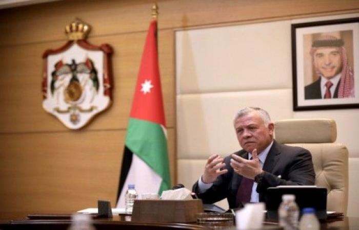 بالبلدي: 7
      قتلى
      و40
      مصابًا
      بإطلاق
      نار
      خلال
      جنازة
      في
      كنيسة
      بالأردن
      والملك
      يصف
      الهجوم
      بـ"العمل
      الإرهابي"
      ويتوعد
      المنفذين
      بأشد
      العقوبات