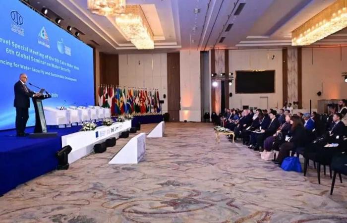 د.
      سويلم
      يؤكد
      أهمية
      الالتزام
      بقواعد
      القانون
      الدولي
      وتعزيز
      التعاون
      في
      إدارة
      الموارد
      المائية
      المشتركة