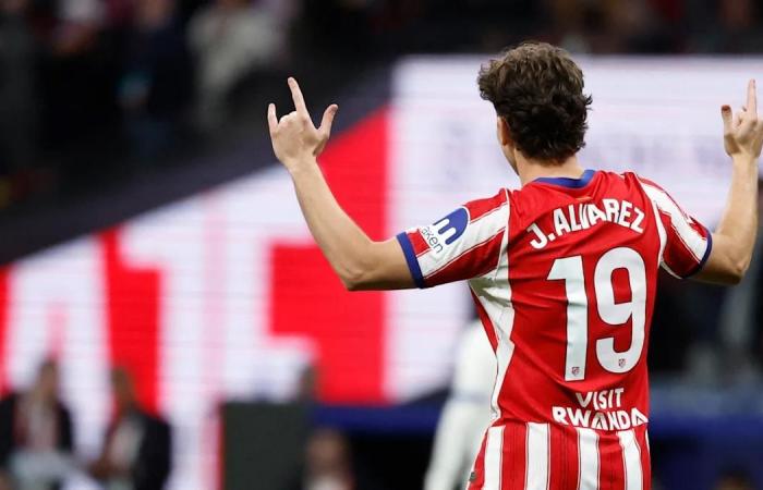 بالبلدي : ألفاريز
      يعتذر
      لجماهير
      أتلتيكو
      مدريد
      بسبب
      برشلونة:
      ما
      فعلته
      في
      كأس
      العالم
      كان
      خاطئًا