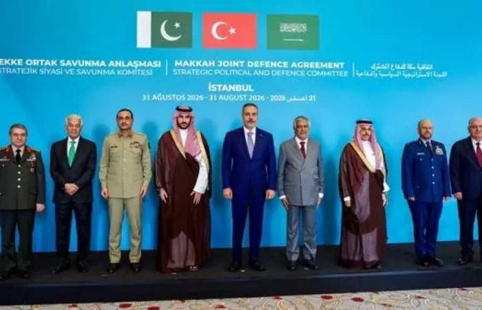 بدء
      المحادثات
      بين
      إيران
      ودول
      اتفاق
      مكة
      في
      طهران