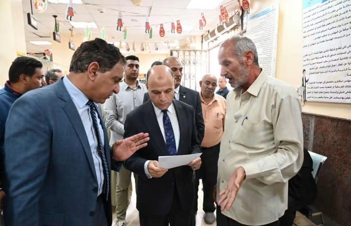 بالبلدي: محافظ
      الغربية
      يستمع
      لشكاوى
      المواطنين
      بالمركز
      التكنولوجي
      بزفتى
      ويصدر
      توجيهات
      عاجلة
      (صور)