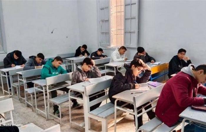 بالبلدي : توزيع
      درجات
      أعمال
      السنة
      للإعدادية
      والثانوية
      2026..
      وموعد
      امتحانات
      الترم
      الأول