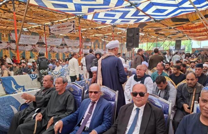 بالبلدي: بحضور
      النائبين
      علاء
      الحديوي
      ومصطفى
      أبو
      دومه..
      جلسة
      صلح
      تنهي
      خصومة
      ثأرية
      بين
      عائلتين
      بطهطا