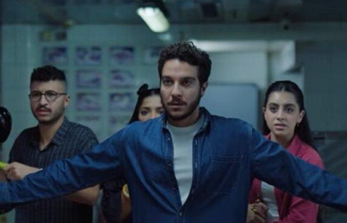 بالبلدي : 11
      مليون
      جنيه..
      إجمالي
      إيرادات
      «ولا
      كان
      عالبال»
      بأسبوعه
      الأول
      في
      السينما