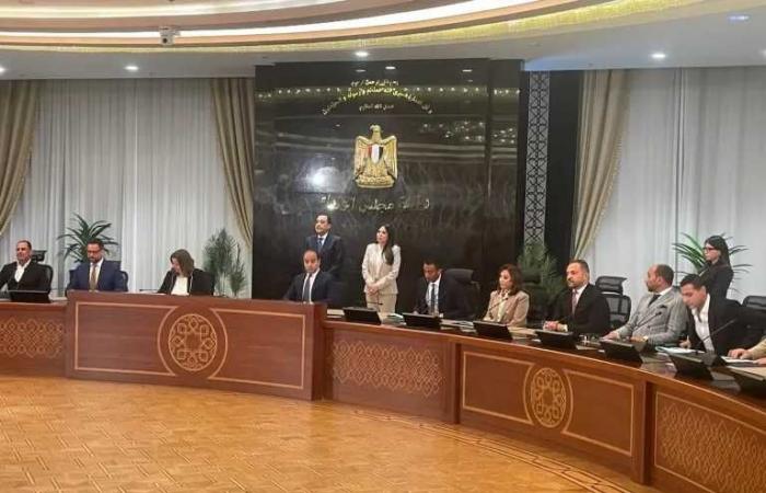 مدبولي
      يشهد
      توقيع
      شراكات
      جديدة
      مع
      القطاع
      الخاص
      لتوفير
      وحدات
      سكنية
      لمحدودي
      الدخل
