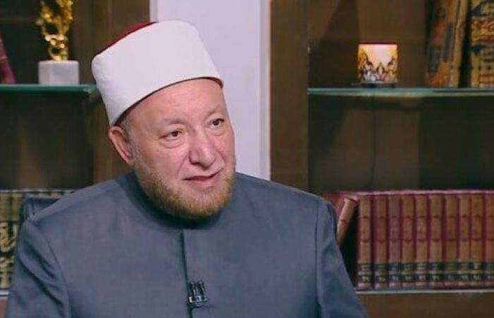 بالبلدي: هل
      يجوز
      حرمان
      الأبناء
      العاقين
      من
      الميراث؟..
      أمين
      الفتوى
      يوضح
      الحكم
      الشرعي