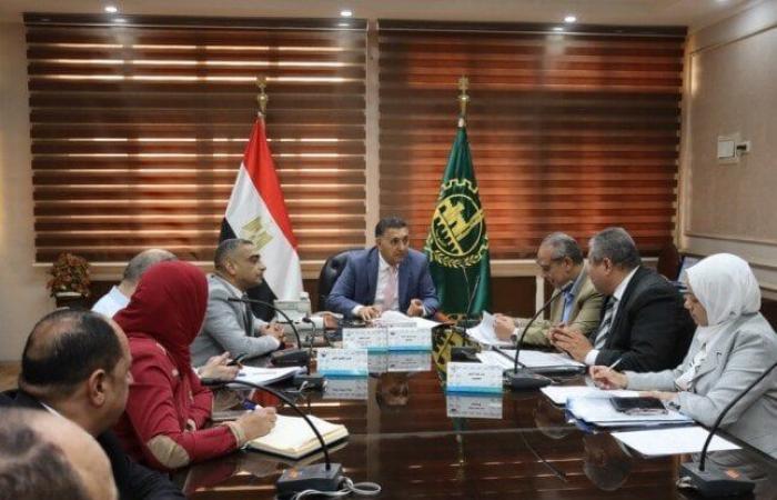 بالبلدي: محافظ
      القليوبية
      يبحث
      حلولًا
      تنفيذية
      لإنهاء
      الفترة
      المسائية
      بالمرحلة
      الابتدائية