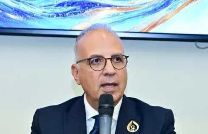 وزير
      الري:
      يؤكد
      أهمية
      تحويل
      رؤية
      إفريقيا
      للمياه
      ٢٠٦٣
      إلى
      إجراءات
      تنفيذية
      تحقق
      الأمن
      المائي
      والتنمية
      المستدامة
      بالقارة