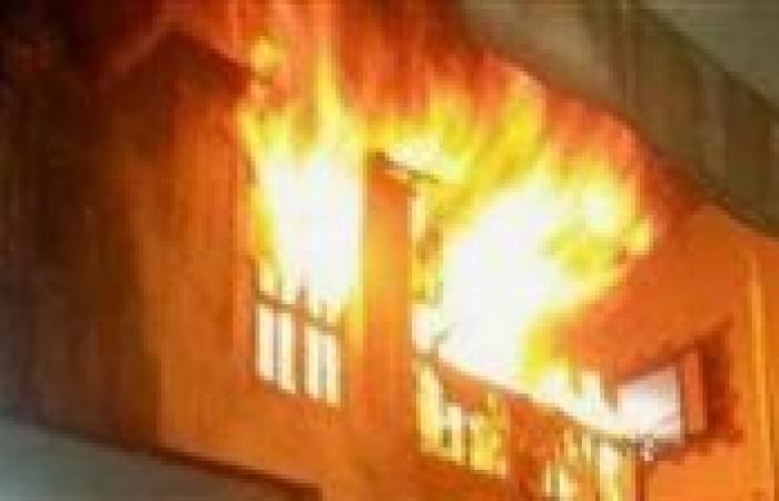 بالبلدي: السيطرة
      على
      حريق
      داخل
      شقة
      سكنية
      بالهرم
      دون
      إصابات