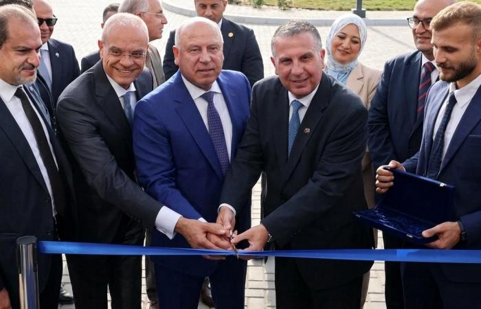 بالبلدي : لتعزيز
      حركة
      التجارة
      والخدمات
      اللوجستية..
      QNB
      مصر
      يعلن
      افتتاح
      فرعه
      الجديد
      بميناء
      العامرية
      الجاف