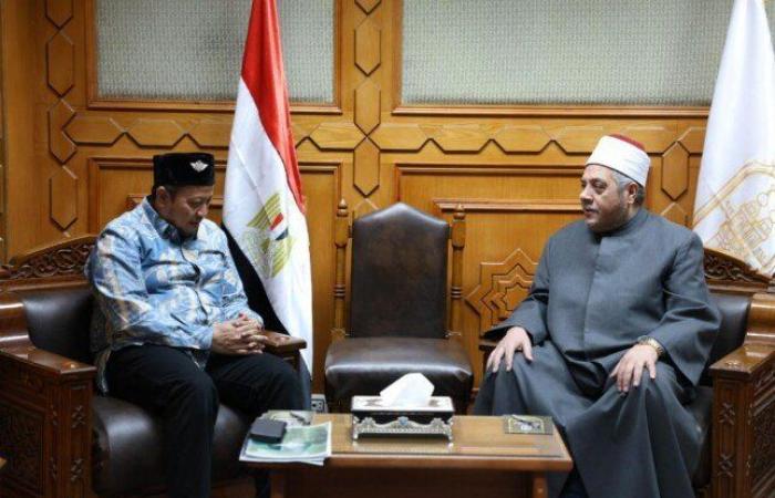 بالبلدي: الأزهر
      يبحث
      تعزيز
      التعاون
      العلمي
      والدعوي
      مع
      جمعية
      الإرشاد
      الإسلامية
      بإندونيسيا