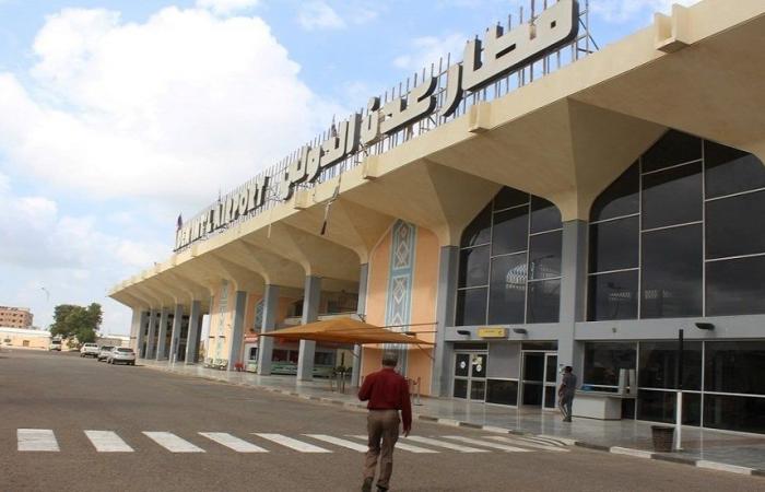 بالبلدي : وزارة
      النقل
      اليمنية
      تدين
      قصف
      ميليشيا
      الحوثي
      لمطار
      عدن
      للمرة
      السادسة