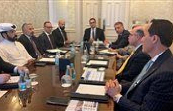 بالبلدي: وزير
      الاستثمار
      يبحث
      مع
      3
      شركات
      قطرية
      فرص
      ضخ
      استثمارات
      جديدة
      في
      مصر
