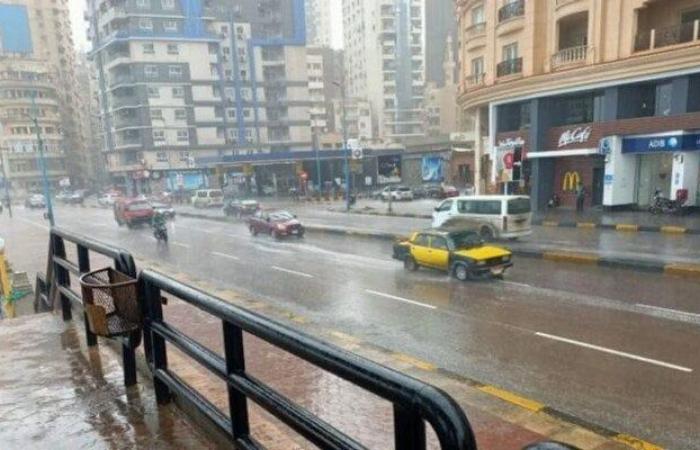 بالبلدي: حالة
      الطقس
      اليوم..
      «الأرصاد»
      تحذر
      من
      أمطار
      غزيرة
      ورعدية
      على
      بعض
      المناطق