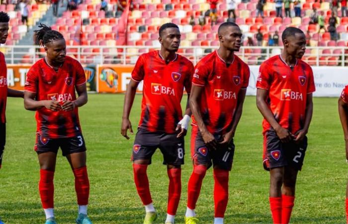 بالبلدي : لاعب
      أول
      أغسطس
      يتحدى
      الأهلي
      والرجاء
      بعد
      قرعة
      الكونفدرالية
      لـ
      بطولات:
      الجميع
      متساوون