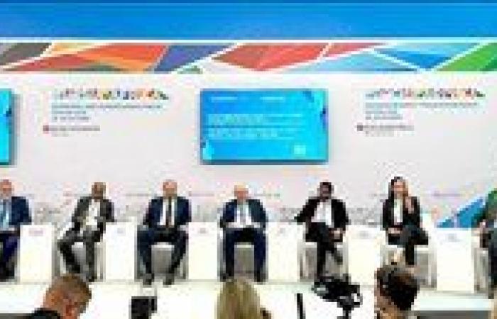بالبلدي: وزير
      التموين:
      الاستثمار
      المشترك
      في
      تجارة
      الغذاء
      يدعم
      استقرار
      الإمدادات
      ويسهم
      في
      خفض
      تكاليف
      التداول