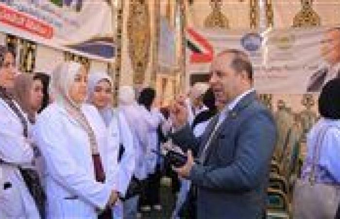 بالبلدي: مديرية
      الطب
      البيطري
      بالدقهلية
      تنظم
      قافلة
      علاجية
      مجانية
      بقرية
      أوليلة
      بميت
      غمر