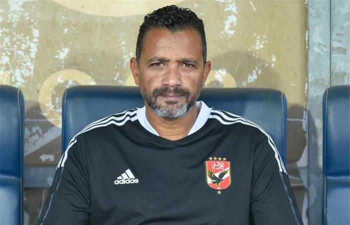بالبلدي : شوبير:
      سامي
      قمصان
      كاد
      أن
      يفوز
      على
      الزمالك..
      وأنصحه
      بعدم
      العودة
      إلى
      الأهلي