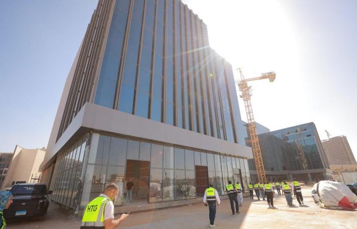 بالبلدي : هوم
      تاون
      تنظم
      جولة
      صحفية
      بمشروعاتها
      في
      العاصمة
      الإدارية
      وتبدأ
      تسليم
      الوحدات
      بـ4
      مشروعات