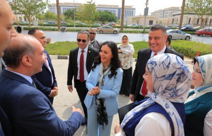بالبلدي : مايا
      مرسي
      تكرم
      القطاعات
      المتميزة
      بوزارة
      التضامن
      خلال
      أكتوبر