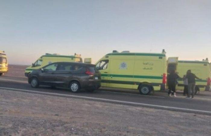 بالبلدي : مصرع
      شخصين
      وإصابة
      25
      بينهم
      5
      أجانب
      في
      حادث
      تصادم
      مروع
      بطريق
      الغردقة