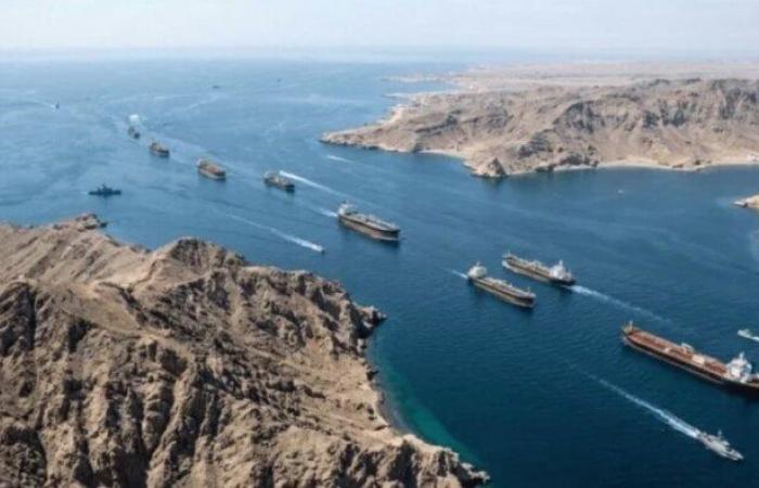 بالبلدي : القيادة
      المركزية
      الأمريكية:
      الممرات
      الملاحية
      آمنة
      بعد
      تطهير
      مضيق
      هرمز
      من
      الألغام