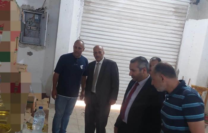 بالبلدي: بالصور..ضبط
      5000
      عبوة
      زيت
      مجهولة
      المصدر
      داخل
      منشأة
      غير
      مرخصة
      بطنطا