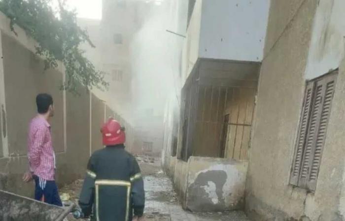 السيطرة
      على
      حريق
      داخل
      منزل
      بمنشأة
      القناطر
      في
      الجيزة
      دون
      إصابات
