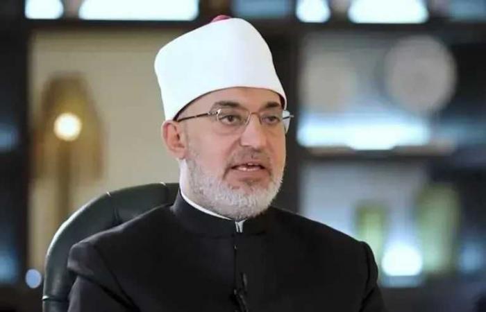 مفتي
      الجمهورية
      يحذر
      من
      خطورة
      الشائعات:
      تهدد
      الثقة
      في
      المؤسسات
      وتربك
      الأسواق
      والاقتصاد