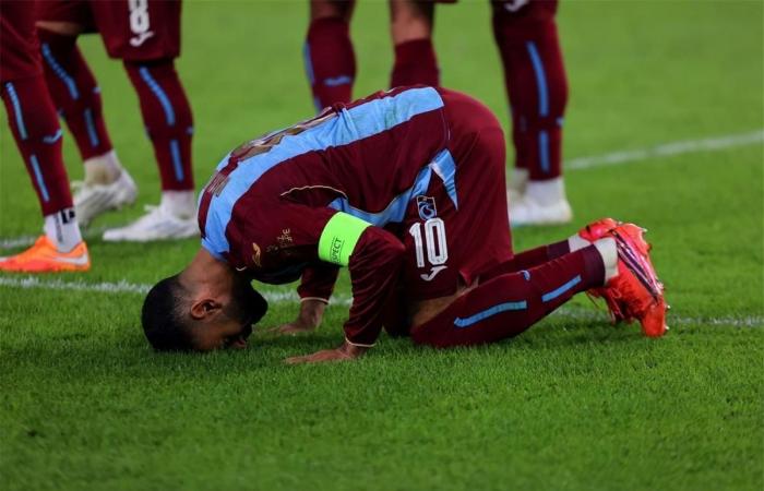 بالبلدي : متفوقًا
      على
      ميسي..
      محمد
      صلاح
      يتواجد
      في
      قائمة
      مميزة
      بعد
      تألقه
      مع
      طرابزون
      سبور