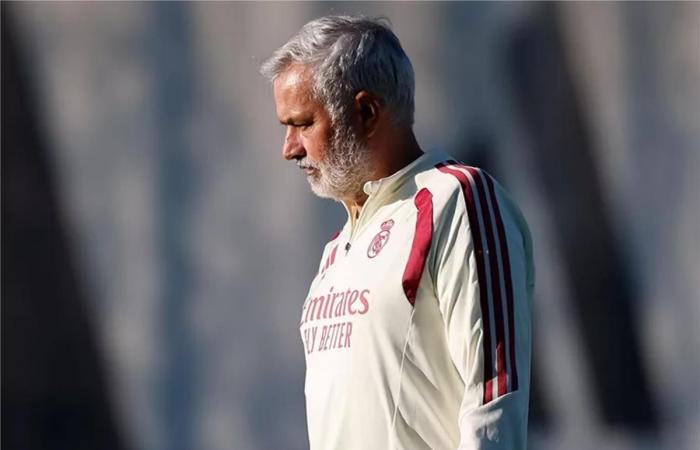بالبلدي : بسبب
      الكلاسيكو..
      لاعب
      ريال
      مدريد
      يُجبر
      مورينيو
      على
      تغيير
      قناعاته