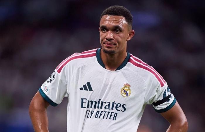 بالبلدي : شكوك
      حول
      استمرار
      أرنولد
      مع
      ريال
      مدريد