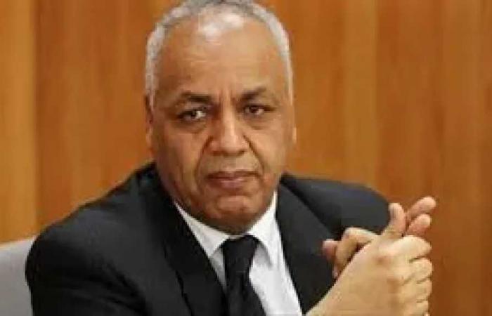 مصطفى
      بكري
      يطالب
      بإعداد
      دستور
      جديد
      بدلا
      من
      التعديلات
      الدستورية..
      ويكشف
      موقفه
      من
      ترشح
      السيسي