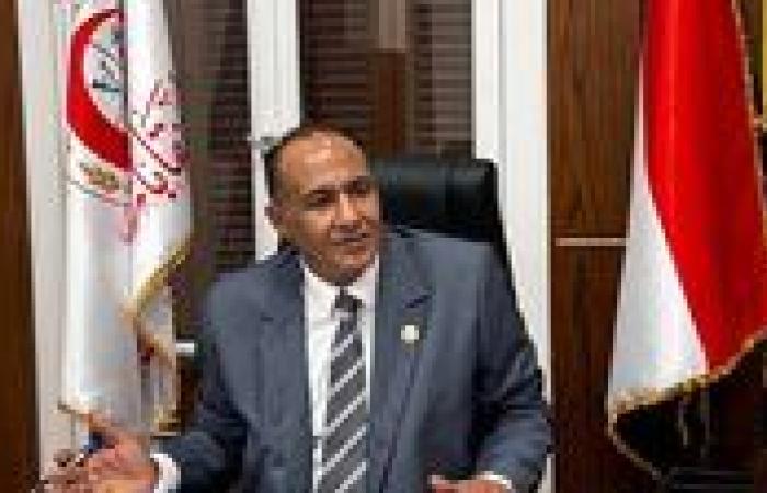 بالبلدي: أبو
      بكر
      القاضي:
      لدينا
      350
      ألف
      طبيب
      مسجل
      بالنقابة
      وأزمة
      نقص
      الأطباء
      تحتاج
      إلى
      حلول