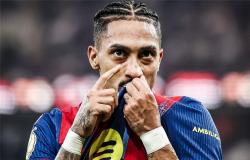 بالبلدي : رافينها:
      لم
      أتوقع
      هذا
      الدعم
      من
      برشلونة..
      وفليك
      غير
      عقليتي