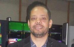 بالبلدي : مصطفى
      بكري
      ينعى
      الكاتب
      الصحفي
      محمد
      قاياتي
      رئيس
      تحرير
      برنامج
      «حقائق
      وأسرار»