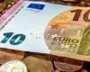 سعر
      اليورو
      اليوم
      الثلاثاء
      11
      أغسطس
      2026
      في
      البنوك..
      تحديث
      لحظي