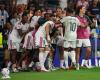 بالبلدي : فيديو
      |
      إسبي
      ينقذ
      مورينيو
      ويقود
      ريال
      مدريد
      لفوز
      قاتل
      على
      إسبانيول
      في
      الدوري
      الإسباني