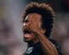 بالبلدي : فيديو
      |
      أديمي
      يسجل
      هدف
      برشلونة
      الثاني
      أمام
      إلتشي