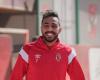 بالبلدي: هيثم
      عرابي
      يكشف
      كواليس
      توقيع
      كهربا
      للأهلي
      قبل
      انتقاله
      إلى
      الزمالك